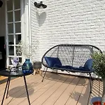 Romantic Terrace Studio In Karlin