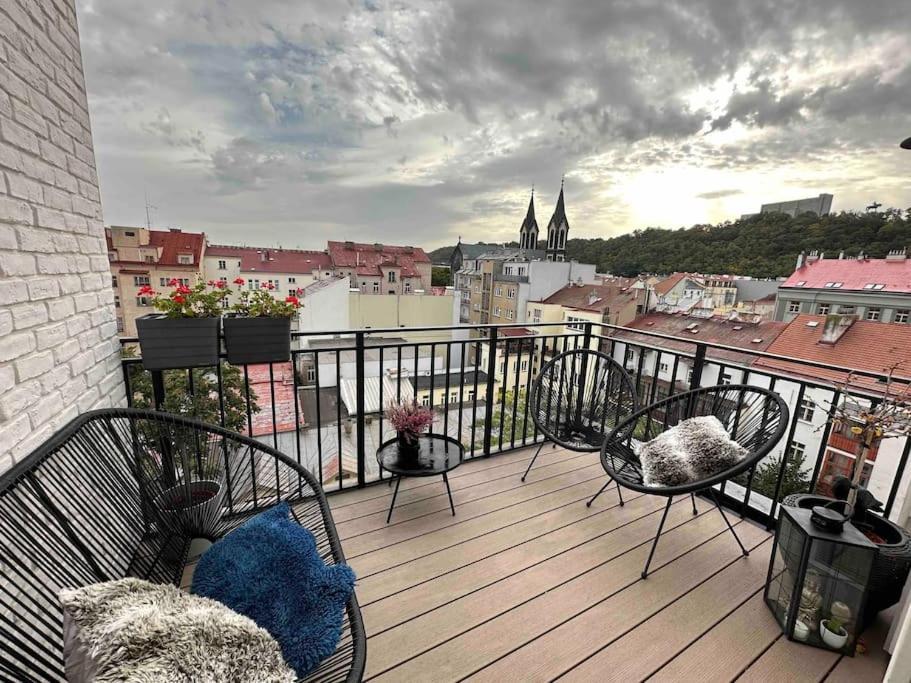 Apartment Romantic Terrace In Karlin Prague